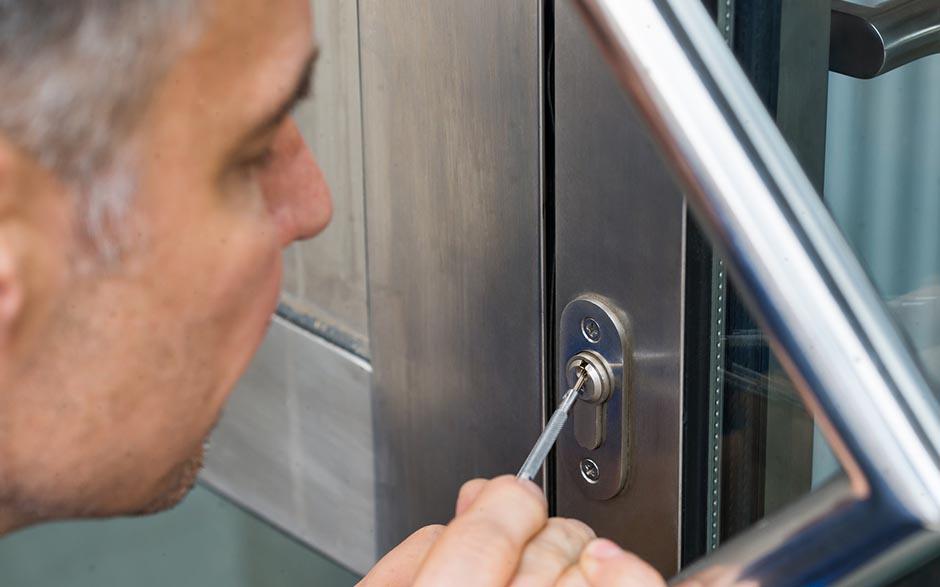 serrure de porte Montreuil